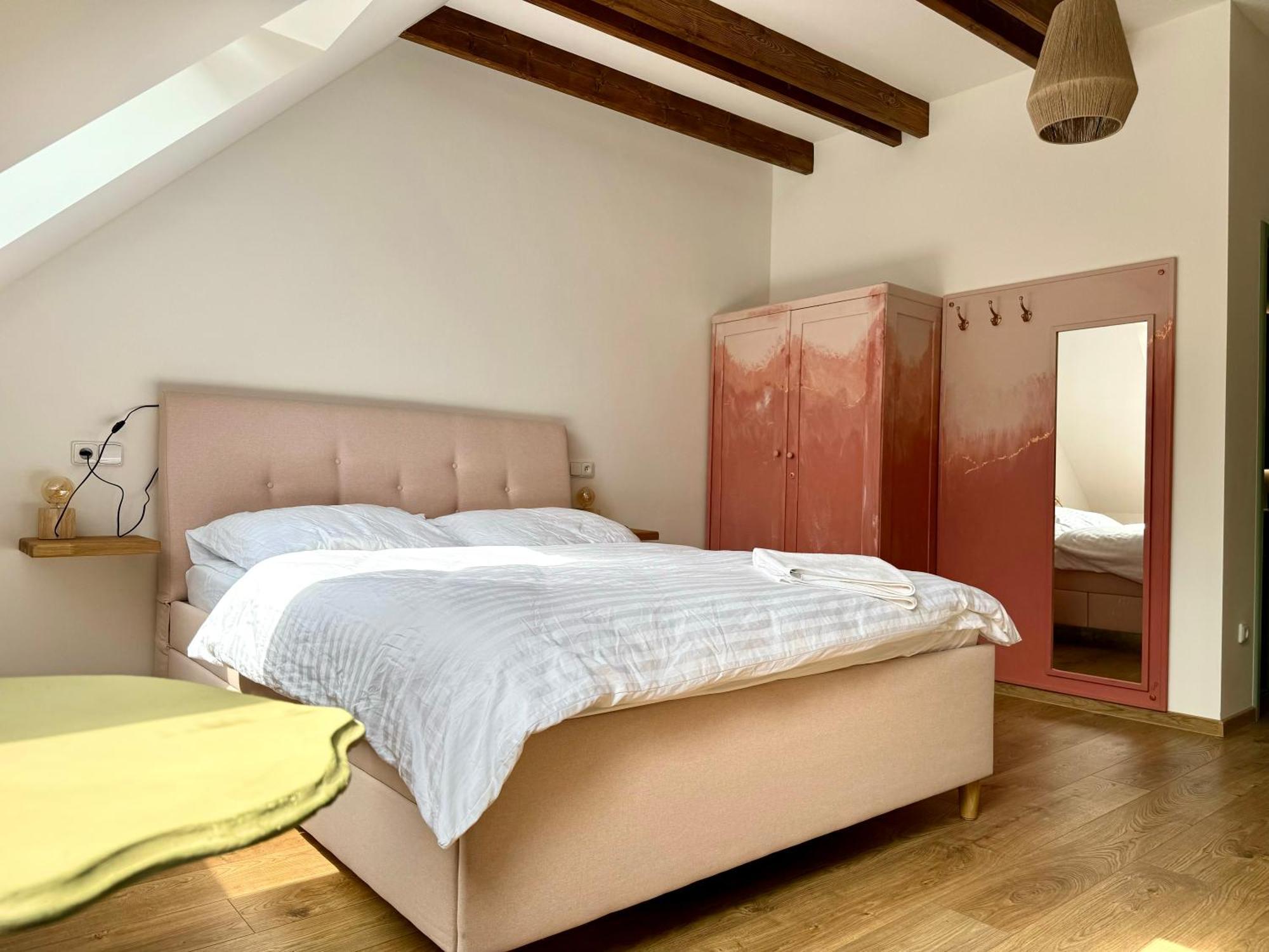 Soul Apartments Mikulov Luaran gambar
